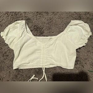 Women’s scrunched crop top.